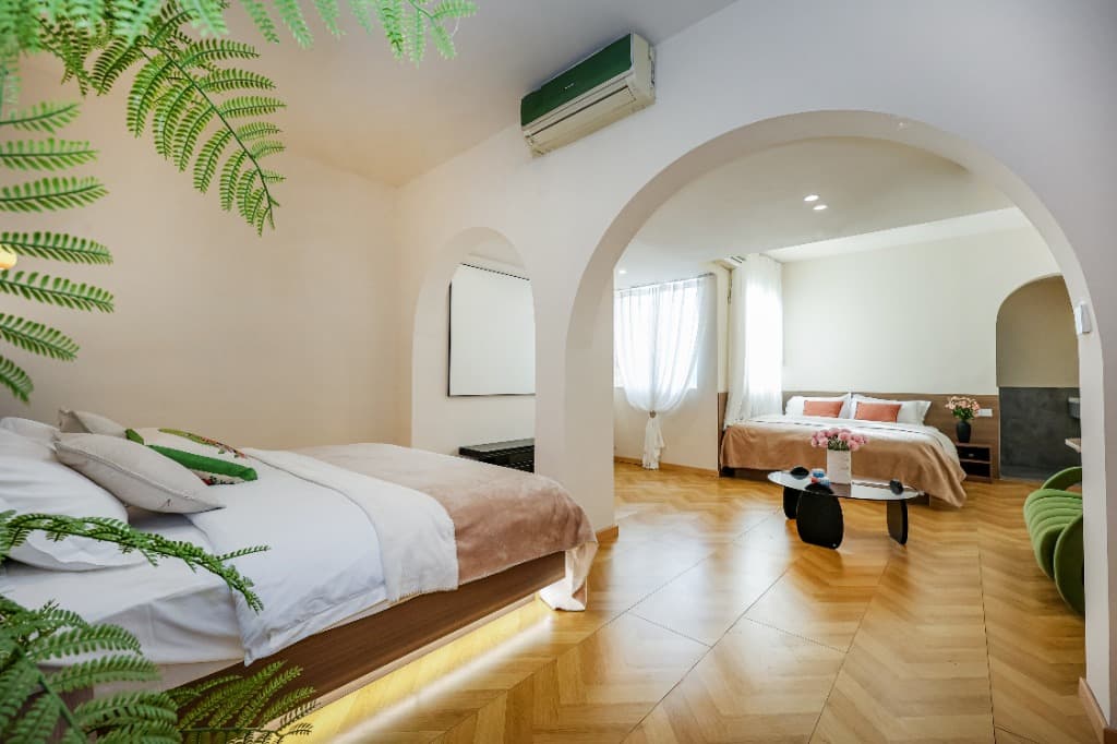 River View Family Suite with 2 King Beds